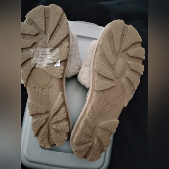 🩶 UGG - Picture 5 of 8